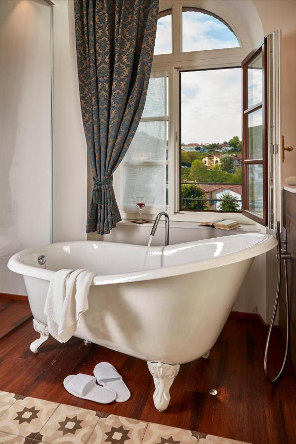 Casa Svizzera Agriturismo Bed & Breakfast Barolo Dış mekan fotoğraf